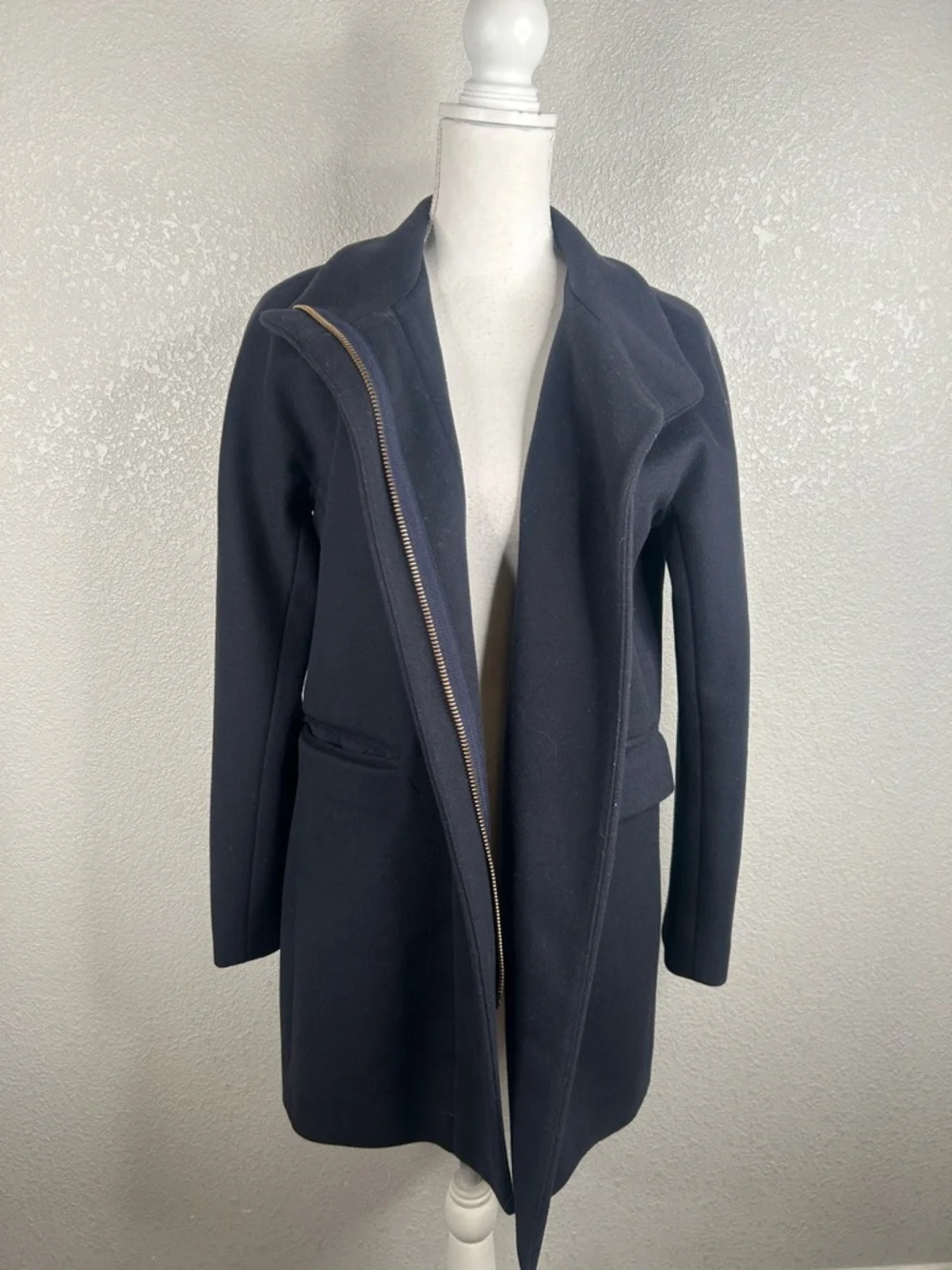 J. Crew 100% Virgin Wool Navy Blue Winter Pea Coat Broken Zipper Jacket Size 4 - Picture 2 of 8